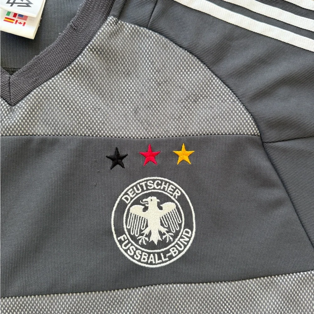 Vintage Adidas Germany 2002 Away Football Kit (XL)